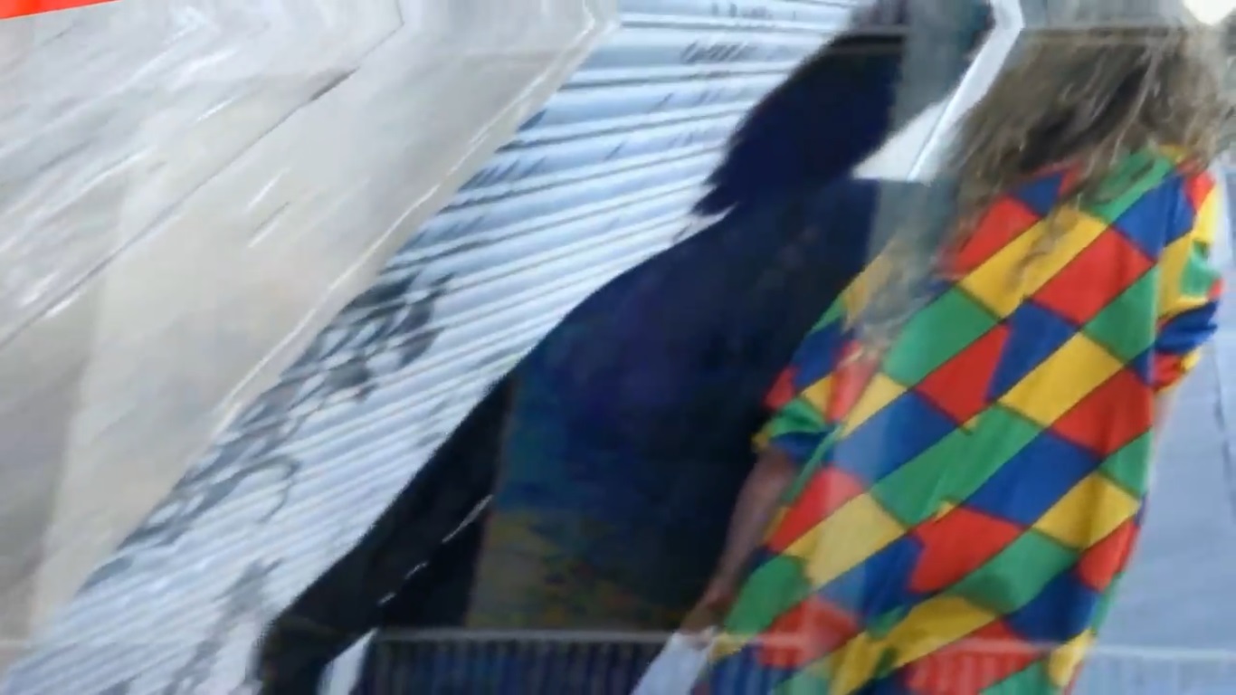 Фото - : 1366x768 / 160 Кб