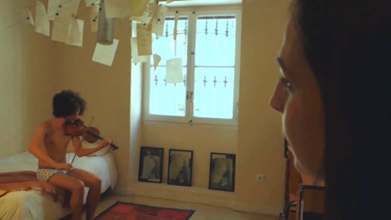 Фото - : 1366x768 / 120 Кб