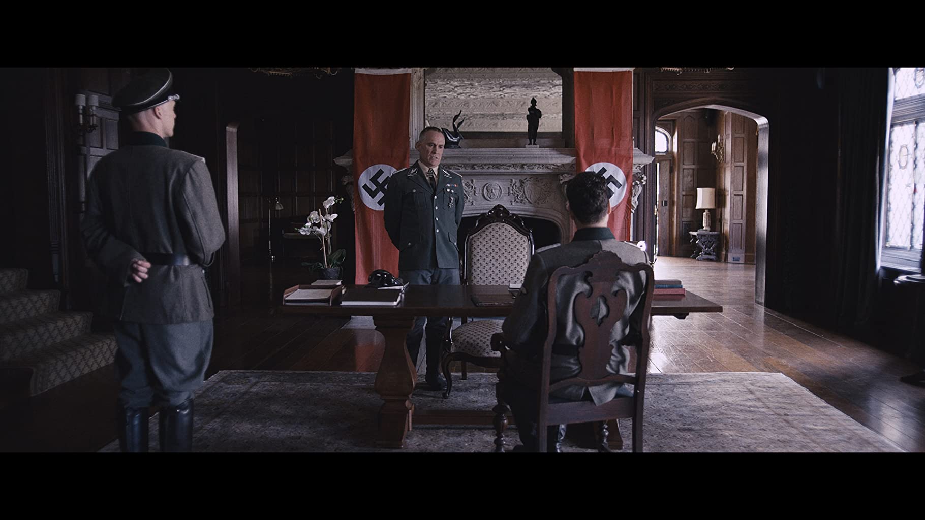 Фото - : 1820x1024 / 132 Кб