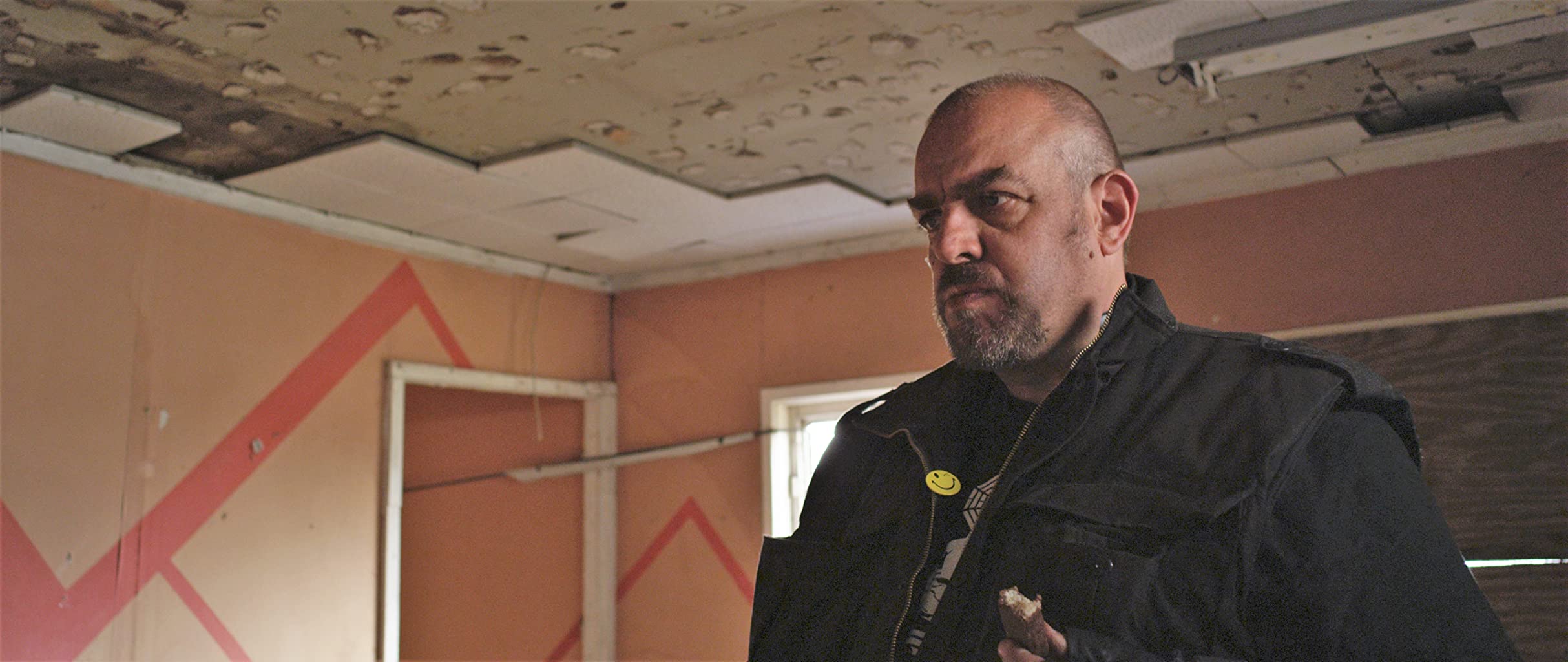 Фото - : 2427x1024 / 186 Кб