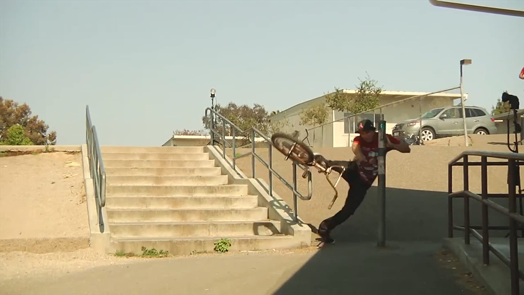 Фото - : 1820x1024 / 100 Кб