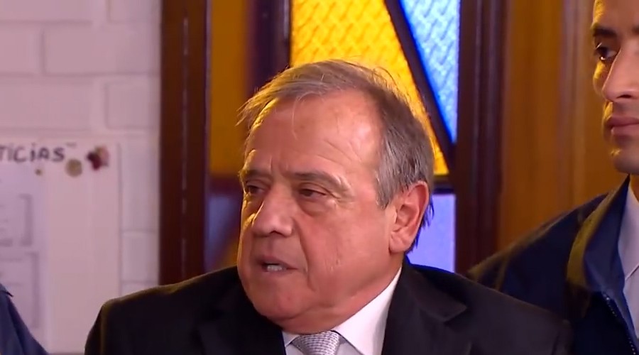 Фото - : 900x500 / 60 Кб