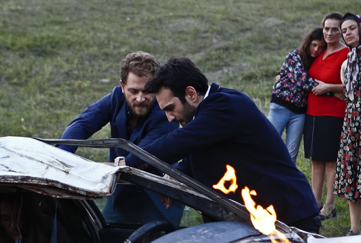 Фото - : 1254x846 / 333 Кб