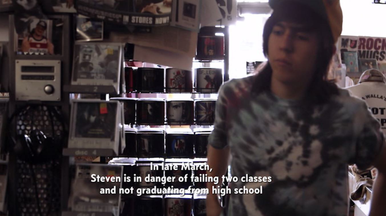 Фото - : 1353x759 / 100 Кб