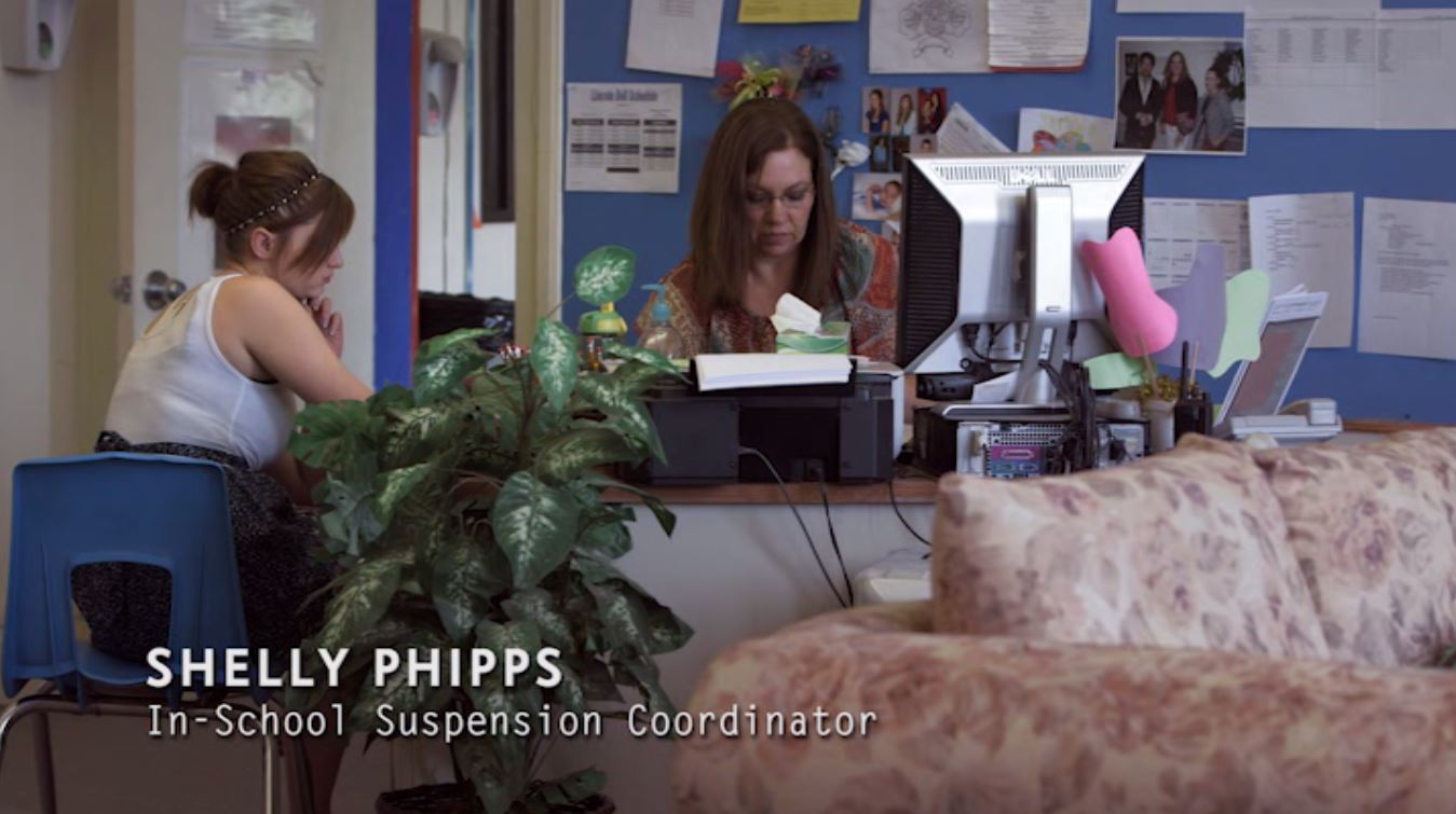 Фото - : 1349x755 / 109 Кб