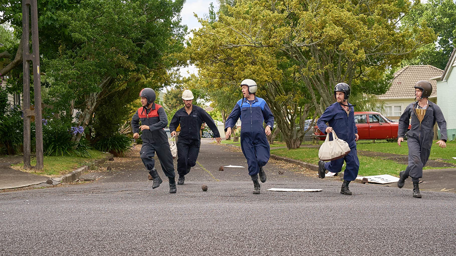 Фото - : 1820x1024 / 573 Кб