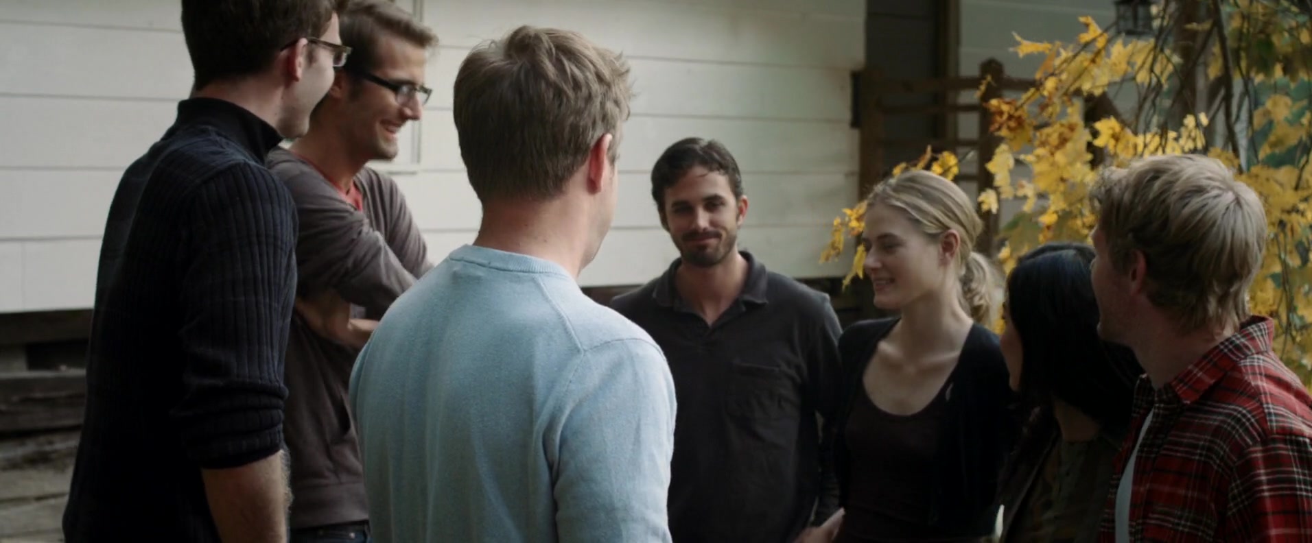 Фото - : 1912x792 / 140 Кб