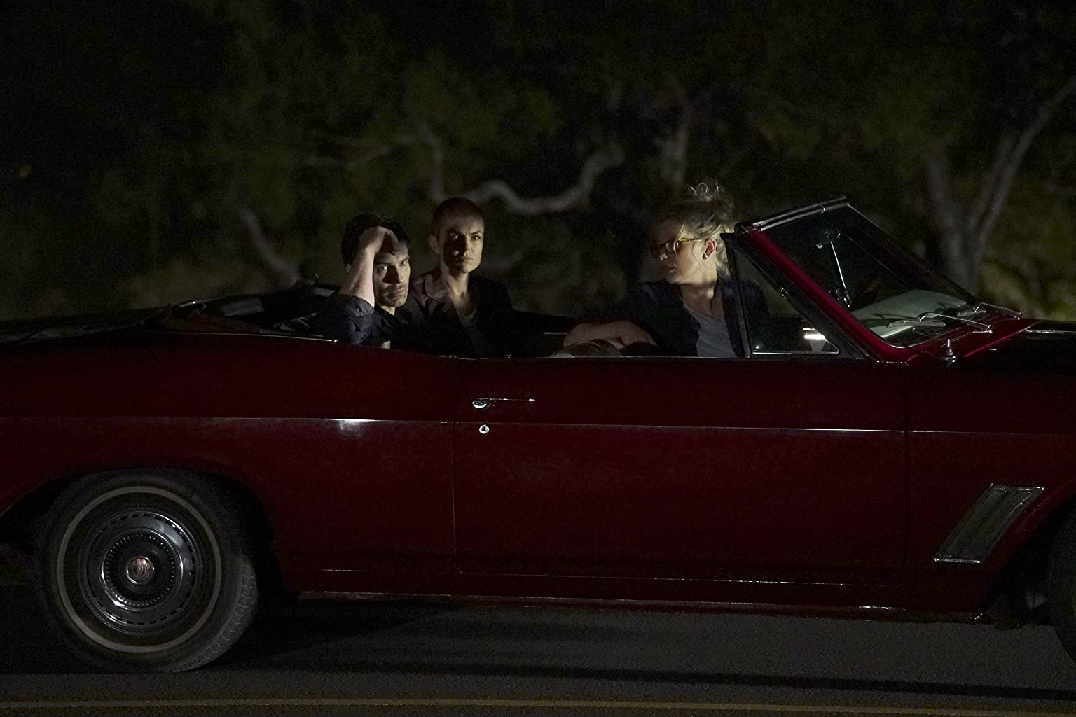 Фото - Нелюди: 1536x1024 / 121 Кб