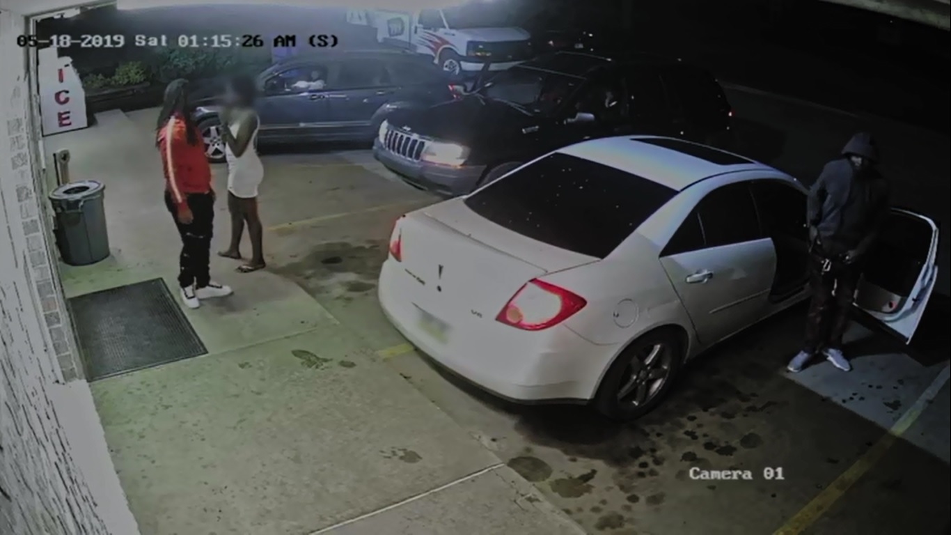 Фото - : 1366x768 / 161 Кб