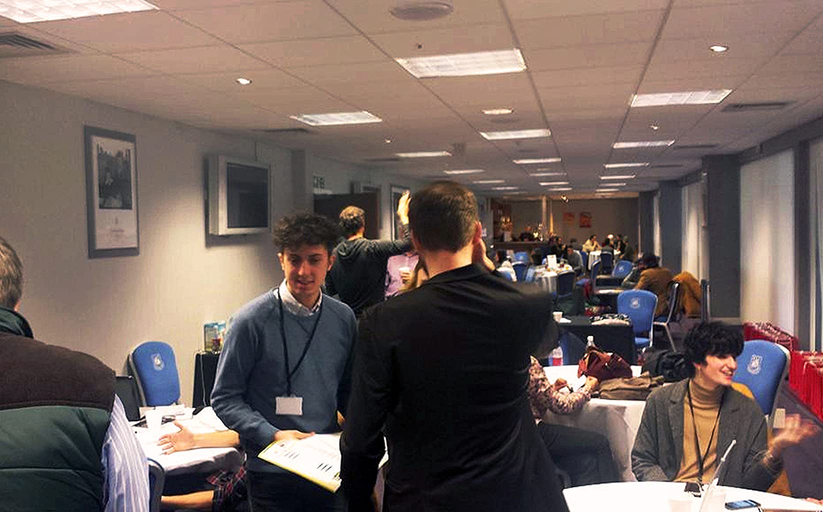 Фото - : 1646x1024 / 138 Кб