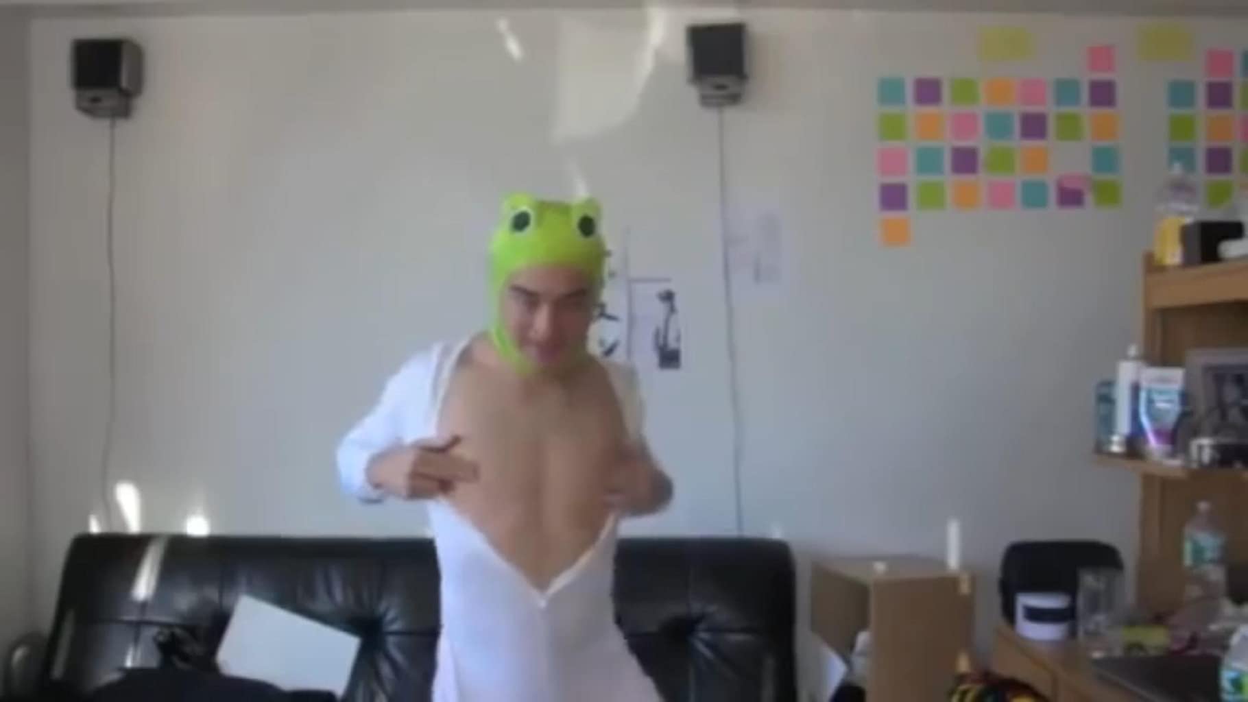 Фото - : 1820x1024 / 51 Кб