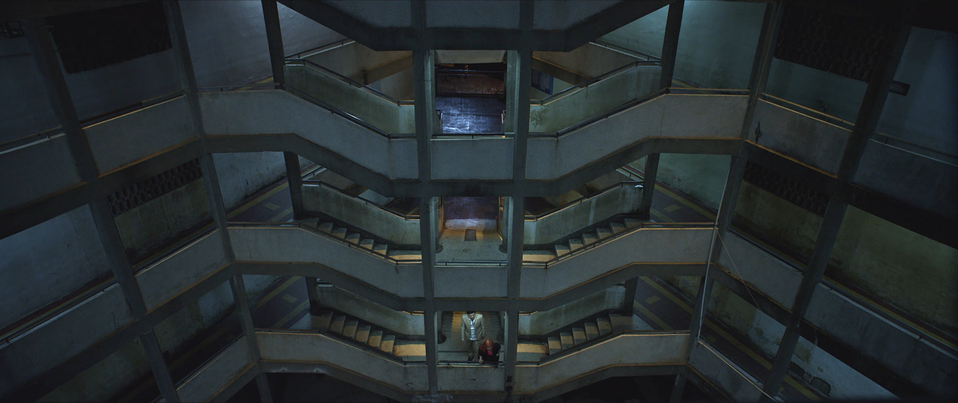 Фото - : 1920x808 / 210 Кб