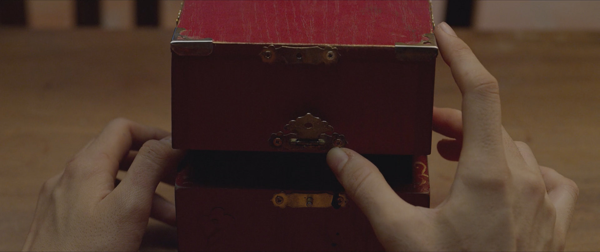 Фото - : 1920x808 / 134 Кб