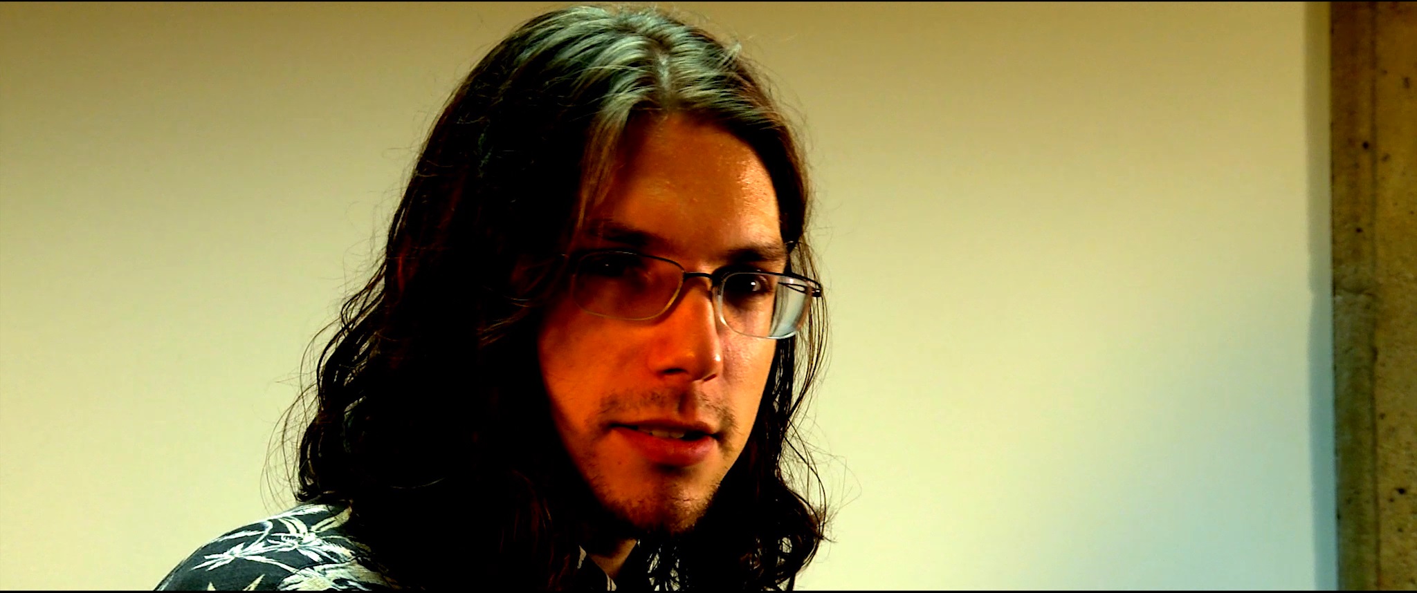 Фото - : 2048x858 / 268 Кб