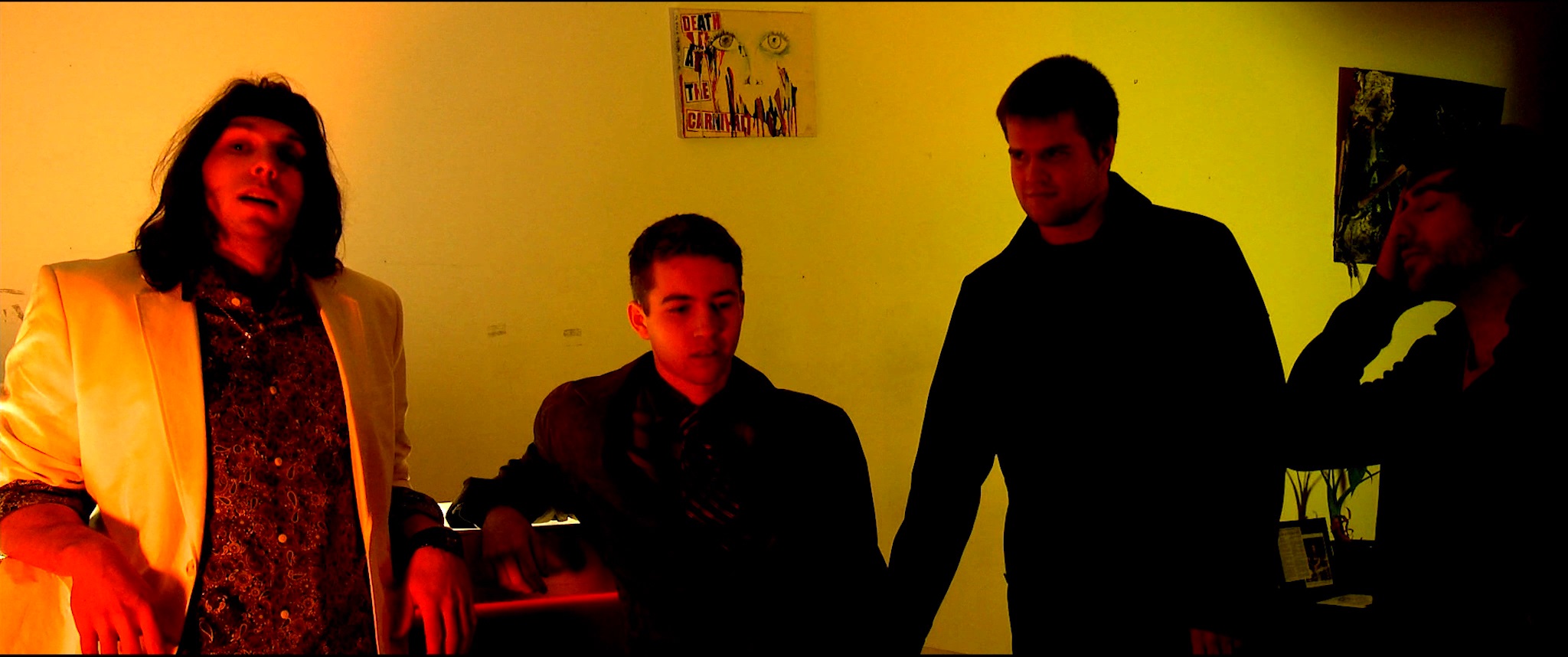 Фото - : 2048x858 / 290 Кб