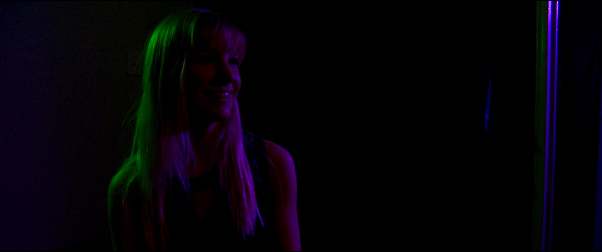 Фото - : 2048x858 / 139 Кб