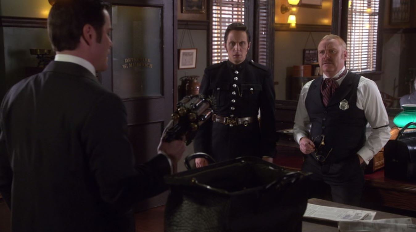 Фото - : 1349x754 / 82 Кб