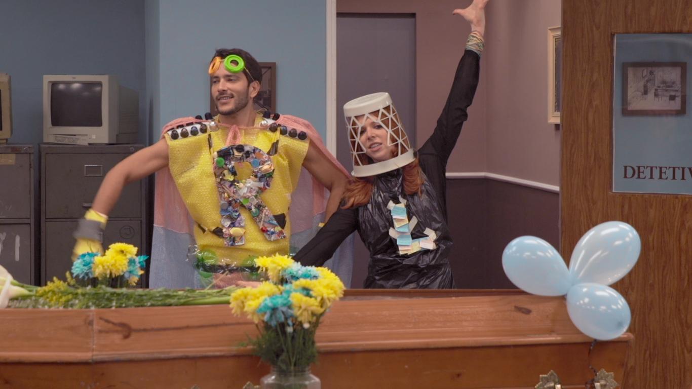 Фото - : 1366x768 / 93 Кб