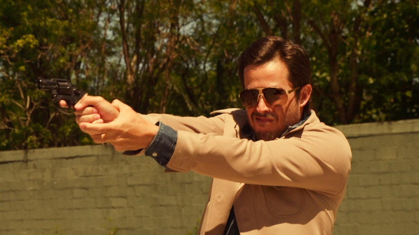 Фото - : 1366x768 / 117 Кб