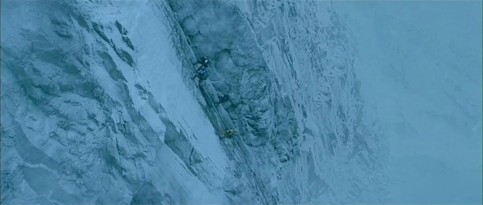 Фото - : 1600x680 / 220 Кб