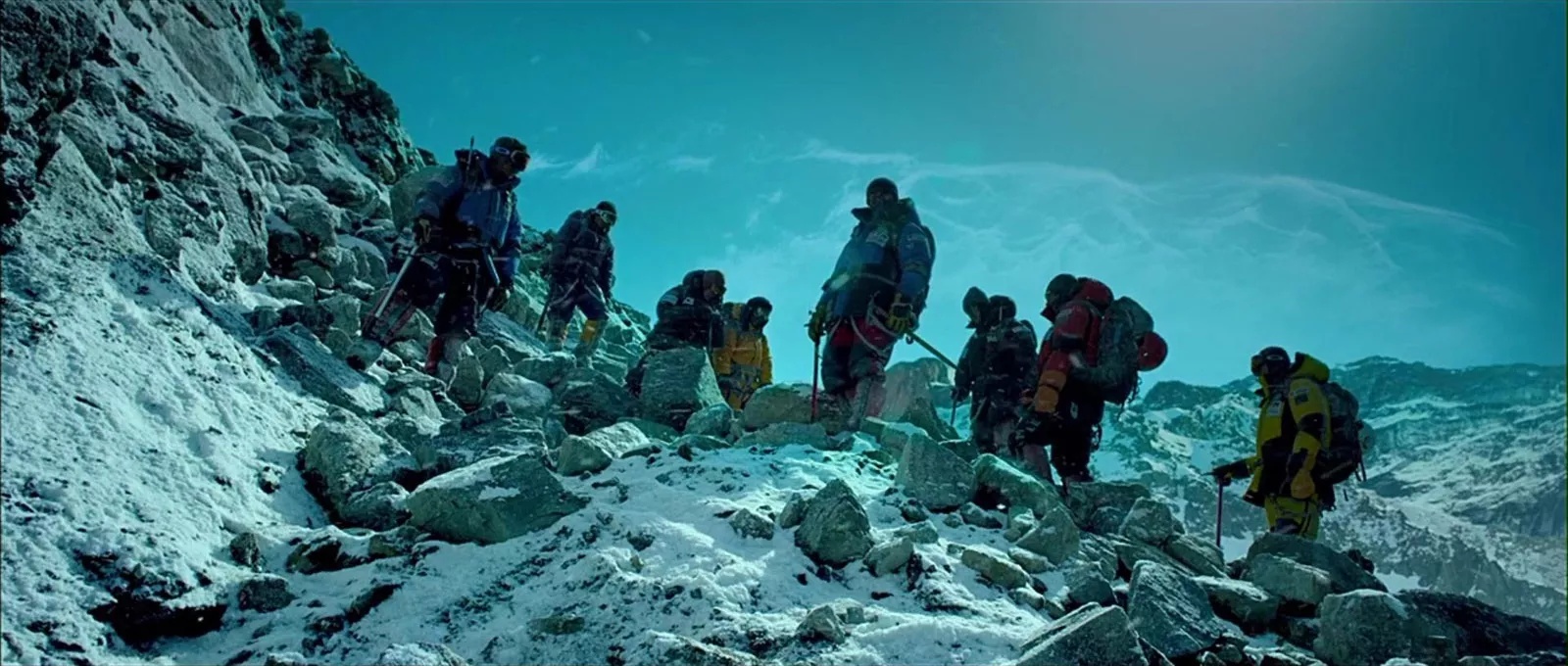 Фото - : 1600x680 / 360 Кб