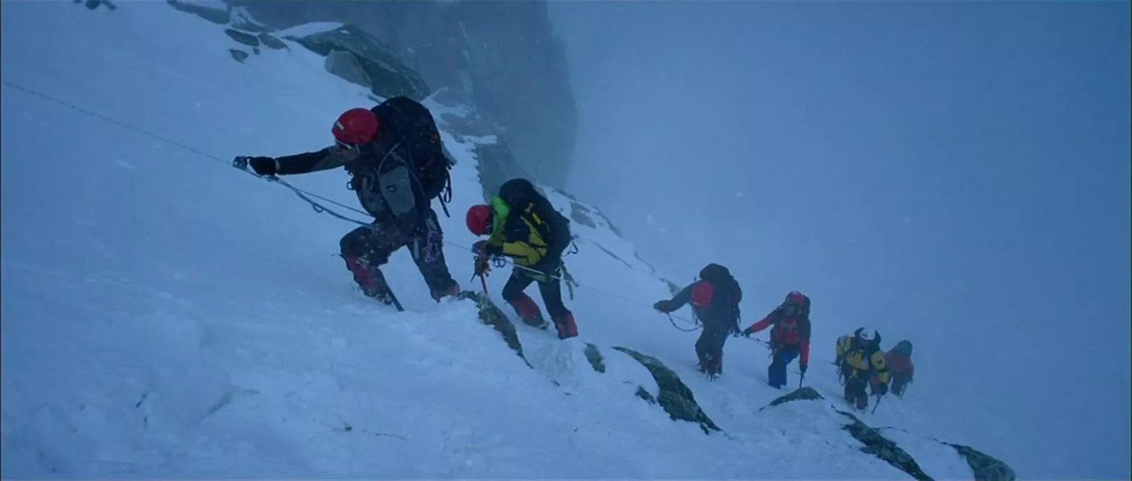 Фото - : 1600x680 / 127 Кб