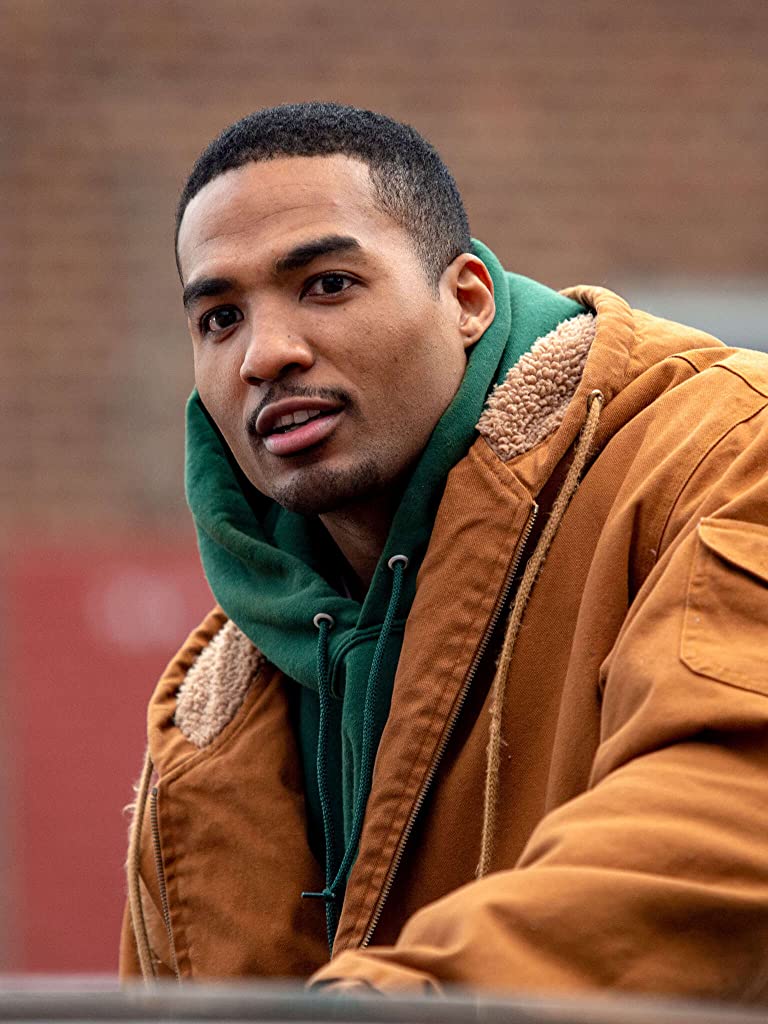 Фото - Город на холме: 768x1024 / 94 Кб