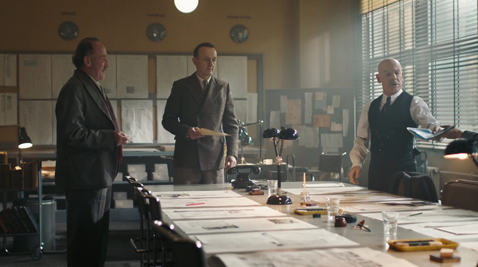 Фото - Вавилон-Берлин: 1828x1024 / 111 Кб