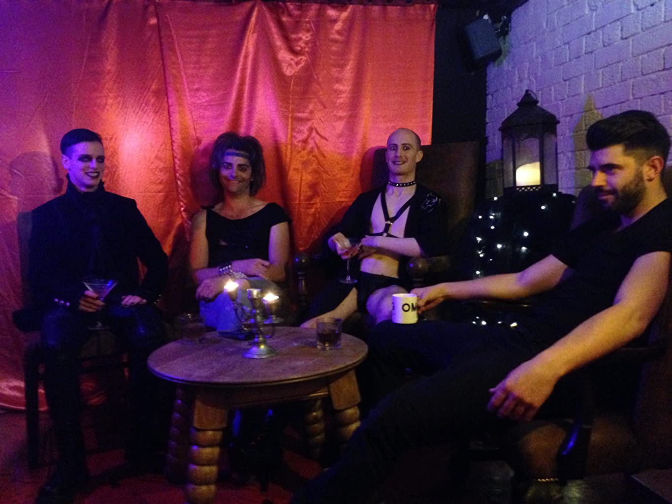 Фото - : 1365x1024 / 115 Кб