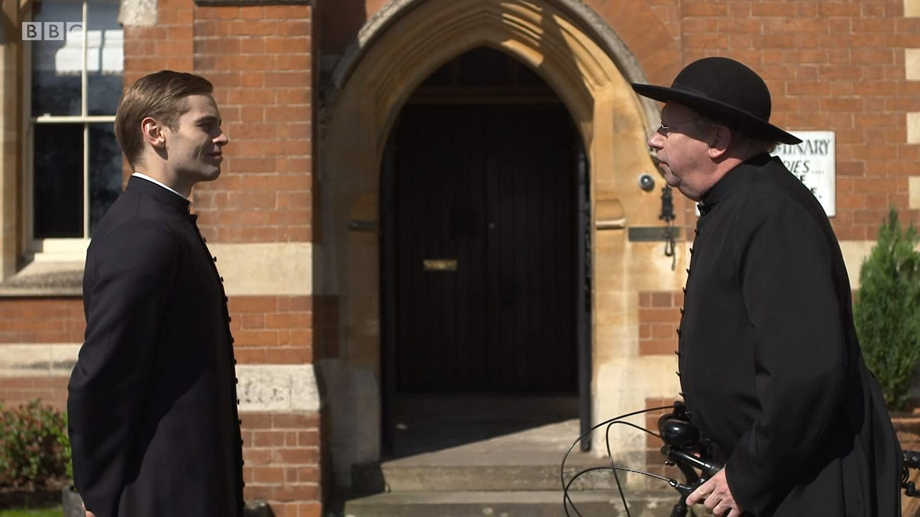 Фото - : 1820x1024 / 99 Кб