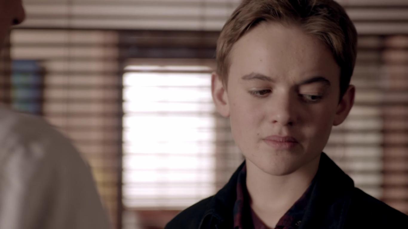 Фото - : 1366x768 / 51 Кб