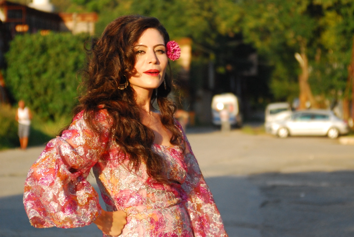 Фото - : 1200x803 / 685 Кб