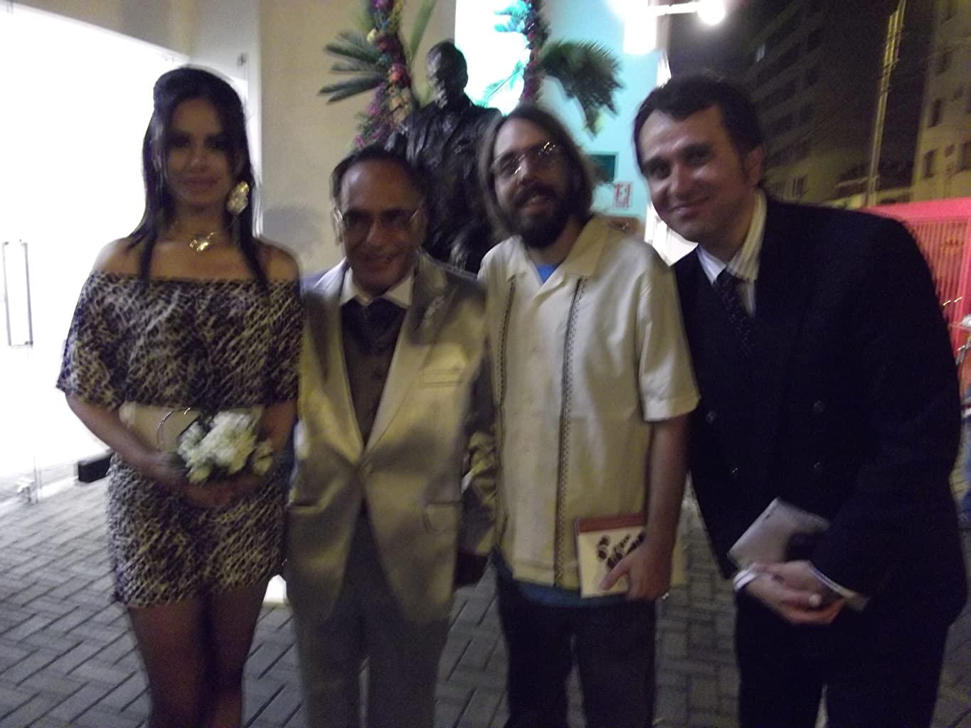 Фото - : 1365x1024 / 106 Кб