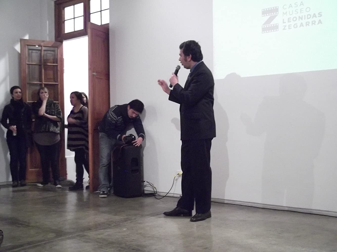 Фото - : 1365x1024 / 73 Кб