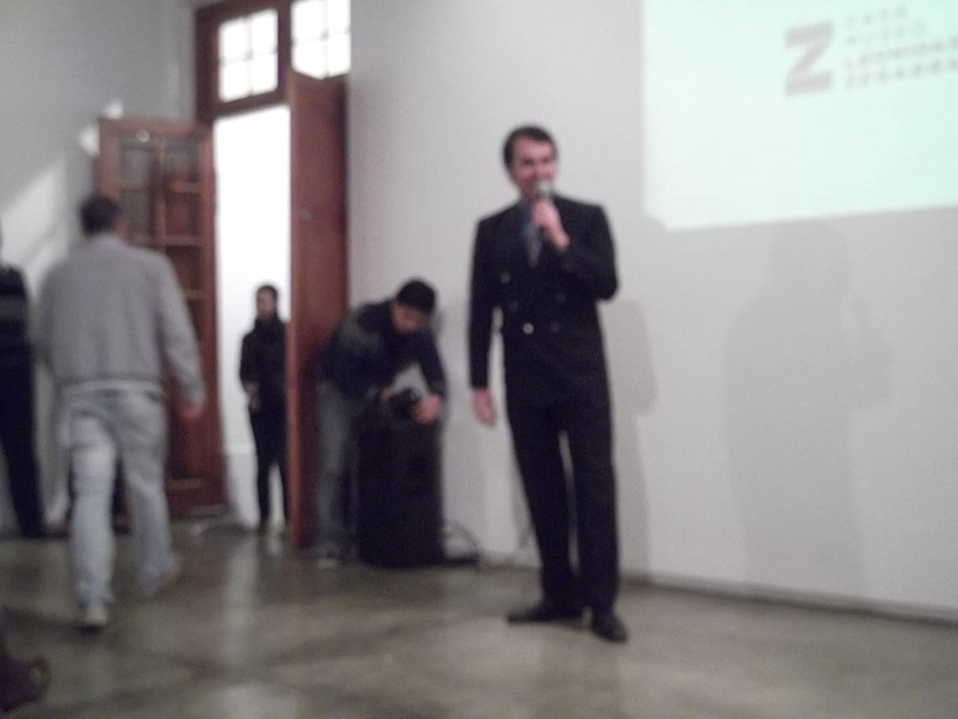 Фото - : 1365x1024 / 55 Кб