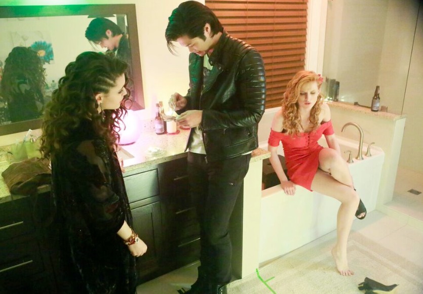 Фото - : 835x581 / 111 Кб