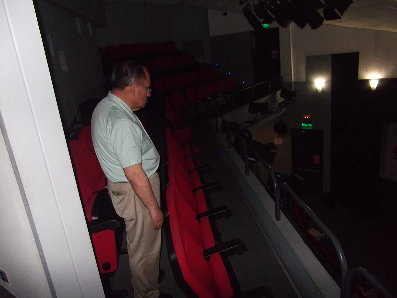 Фото - : 1365x1024 / 65 Кб