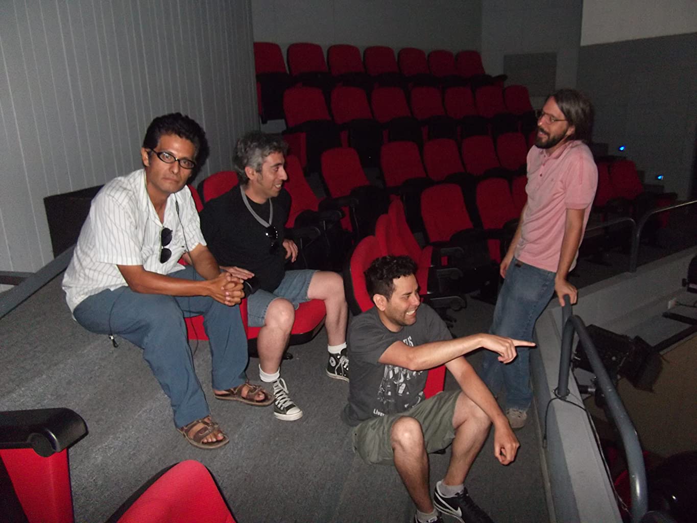 Фото - : 1365x1024 / 114 Кб