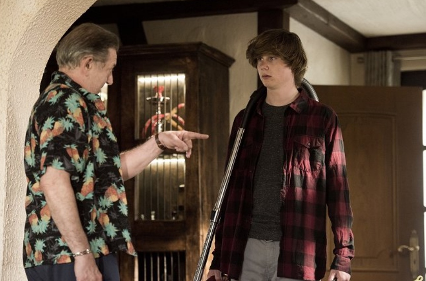 Фото - : 837x552 / 181 Кб