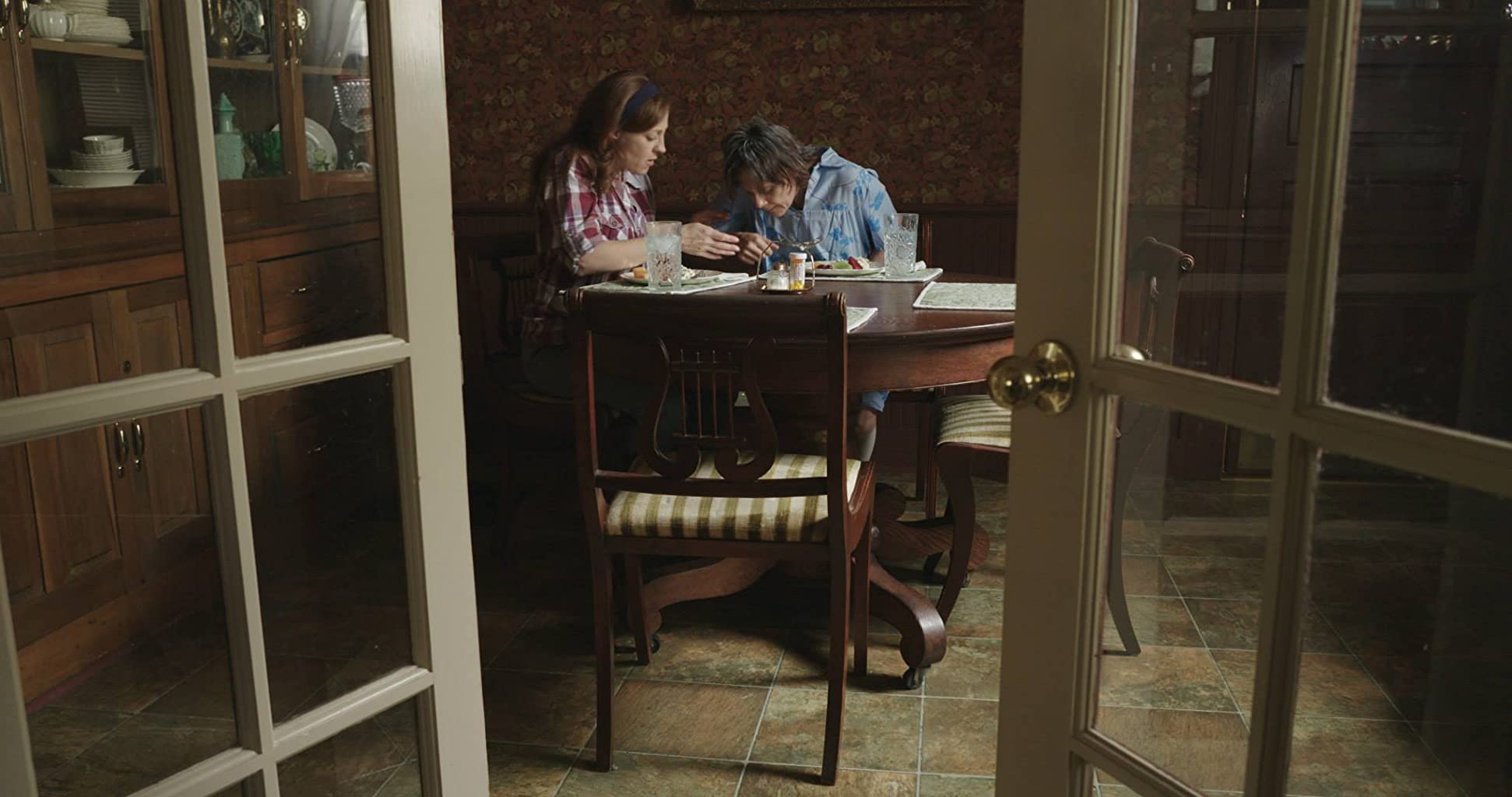 Фото - : 1942x1024 / 130 Кб