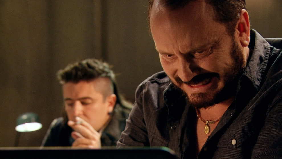 Фото - : 990x557 / 61 Кб