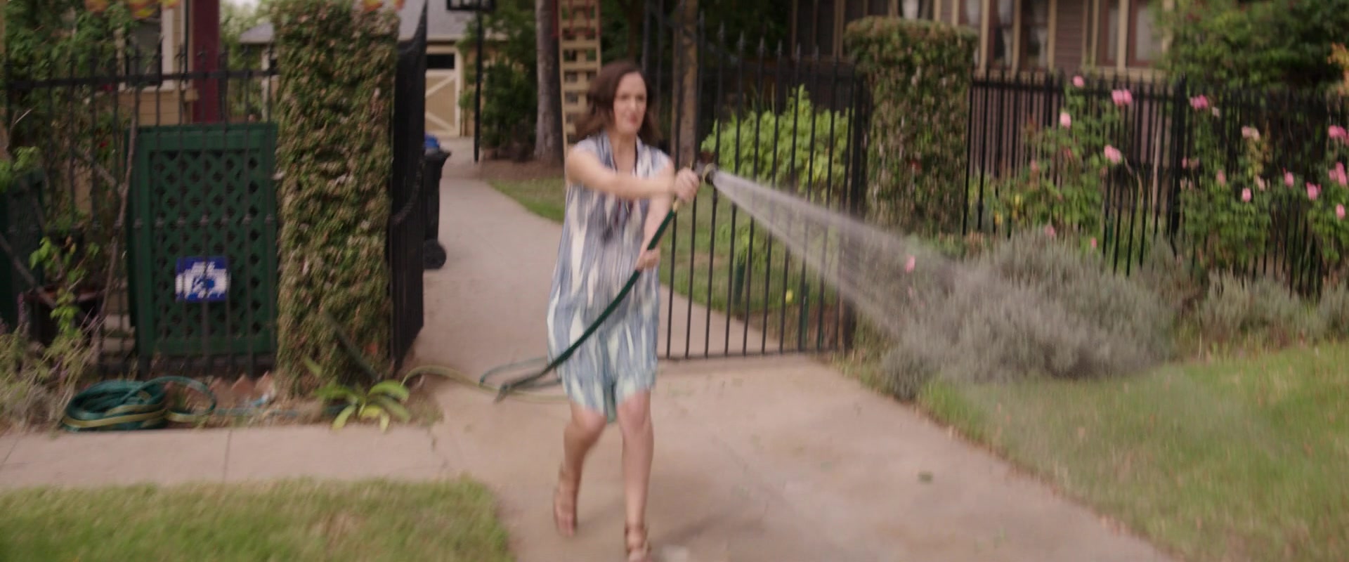 Фото - Соседи. На тропе войны 2: 1920x800 / 188 Кб