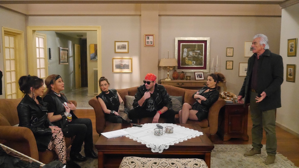 Фото - : 1024x576 / 349 Кб