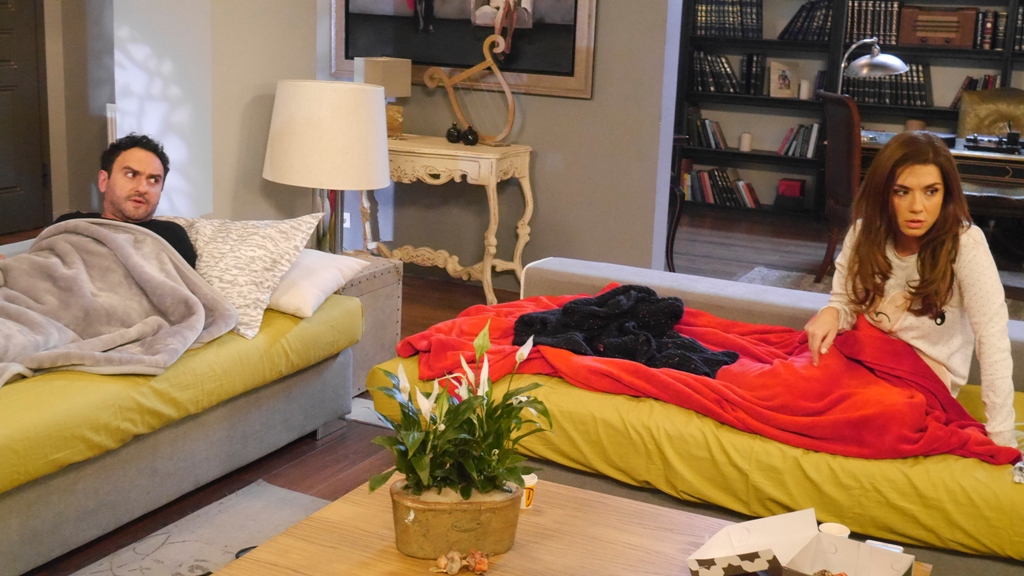 Фото - : 1024x576 / 370 Кб