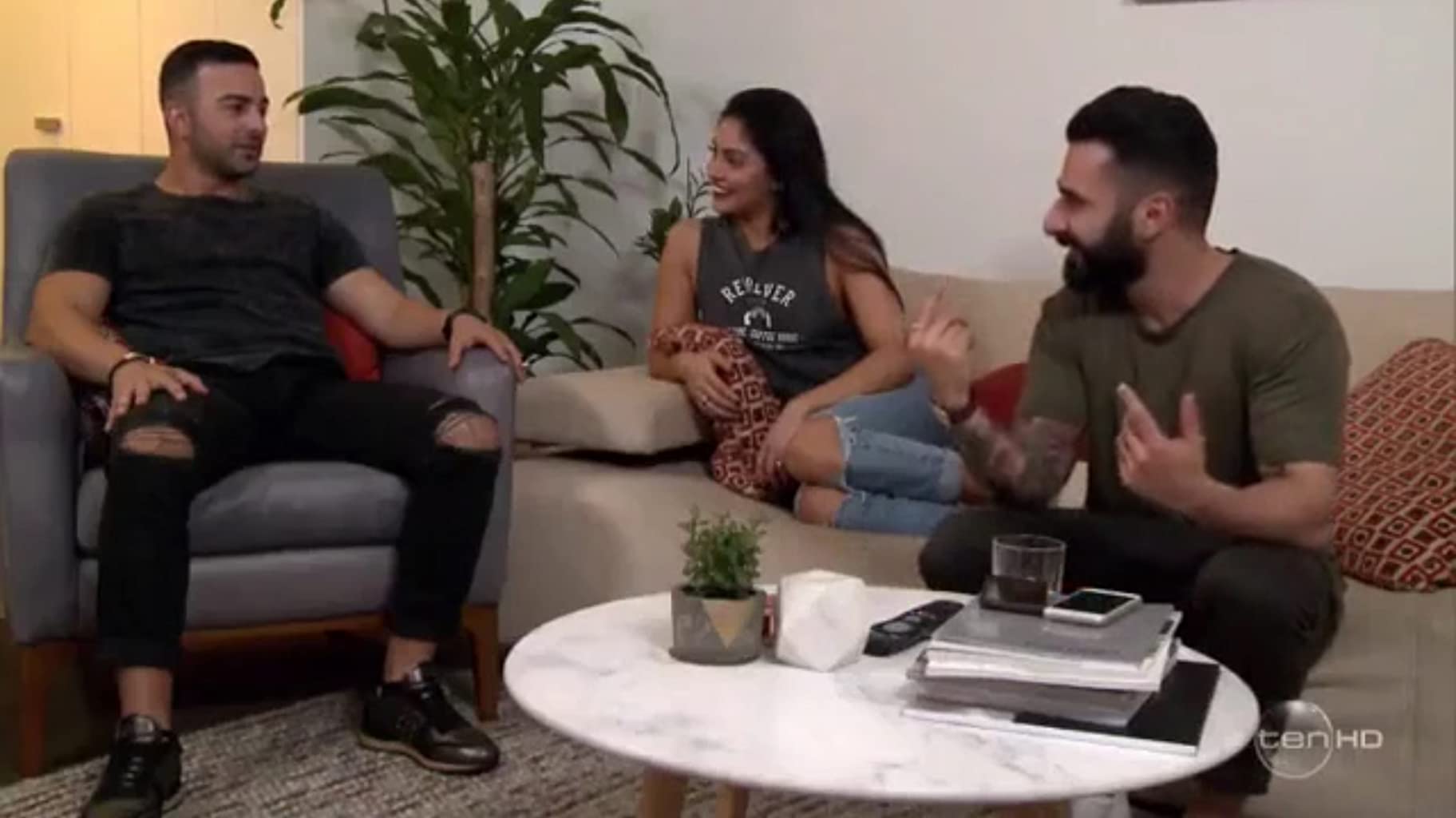 Фото - : 1824x1024 / 91 Кб