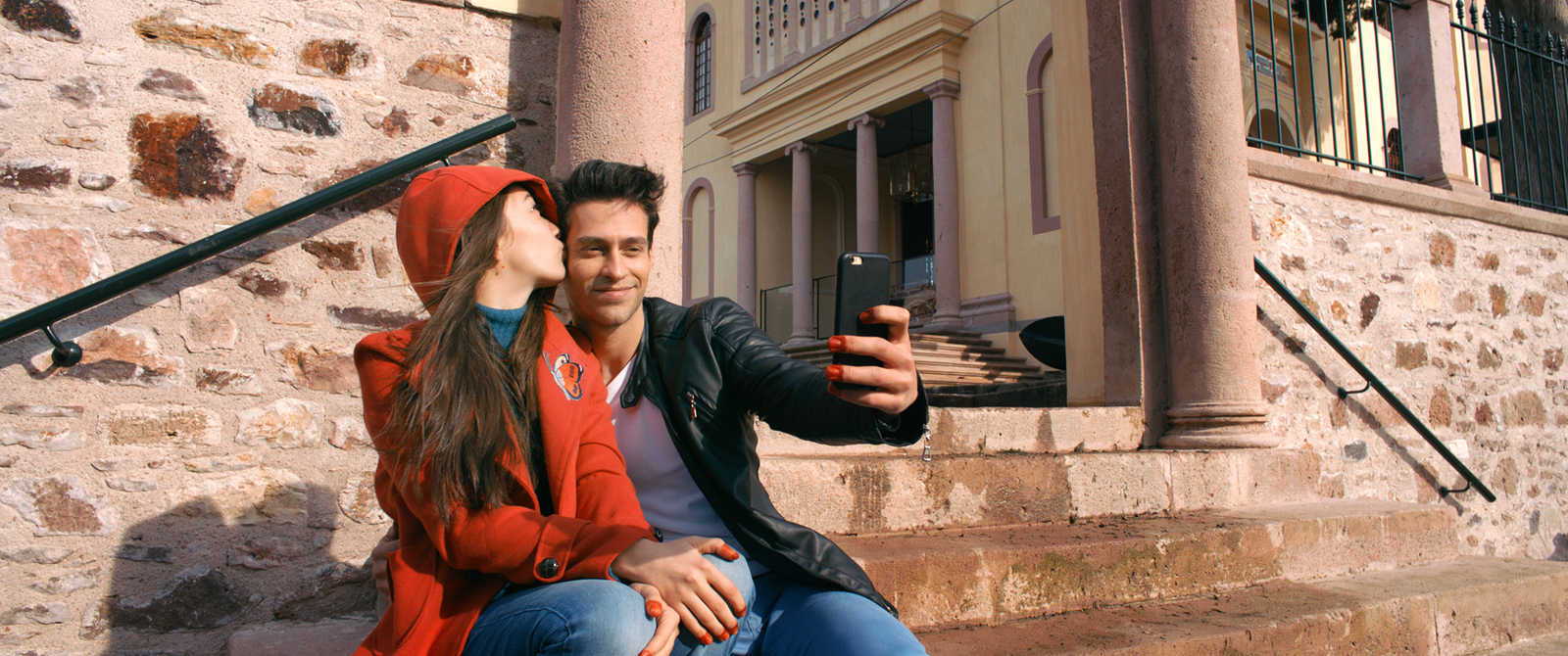 Фото - : 1600x670 / 839 Кб