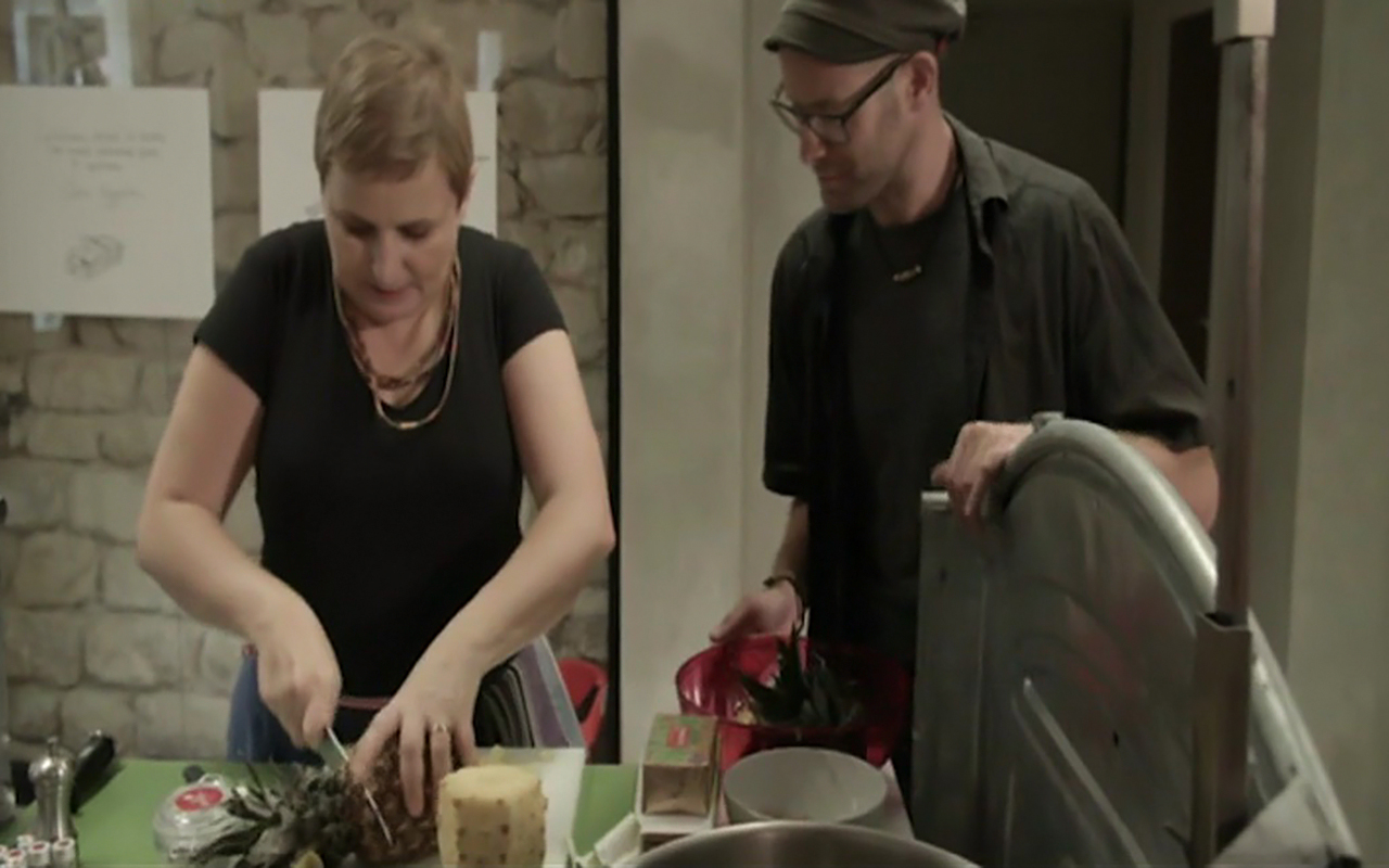 Фото - : 1280x800 / 459 Кб