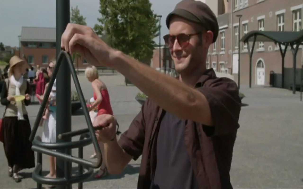 Фото - : 1280x800 / 564 Кб