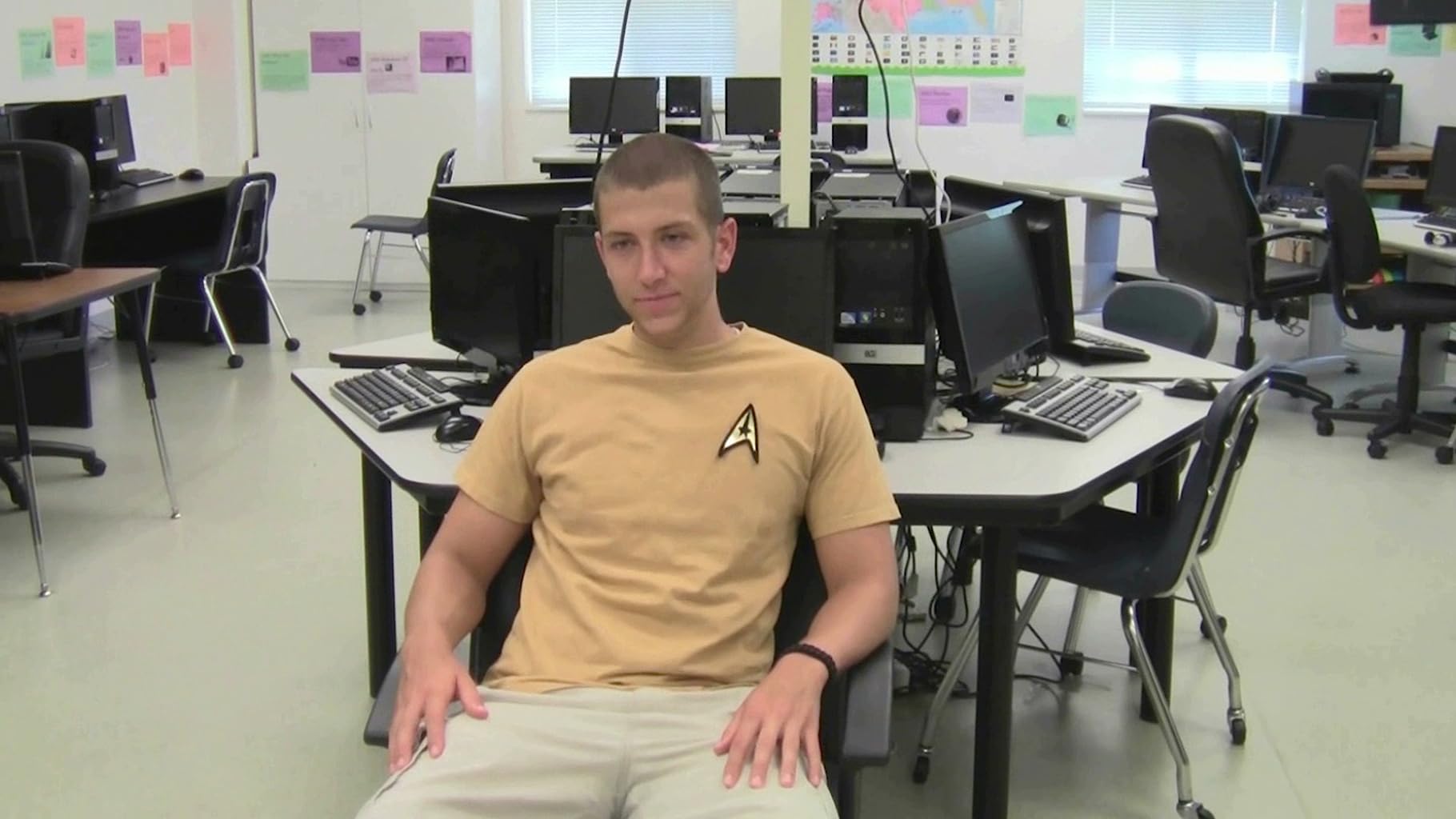 Фото - : 1820x1024 / 126 Кб