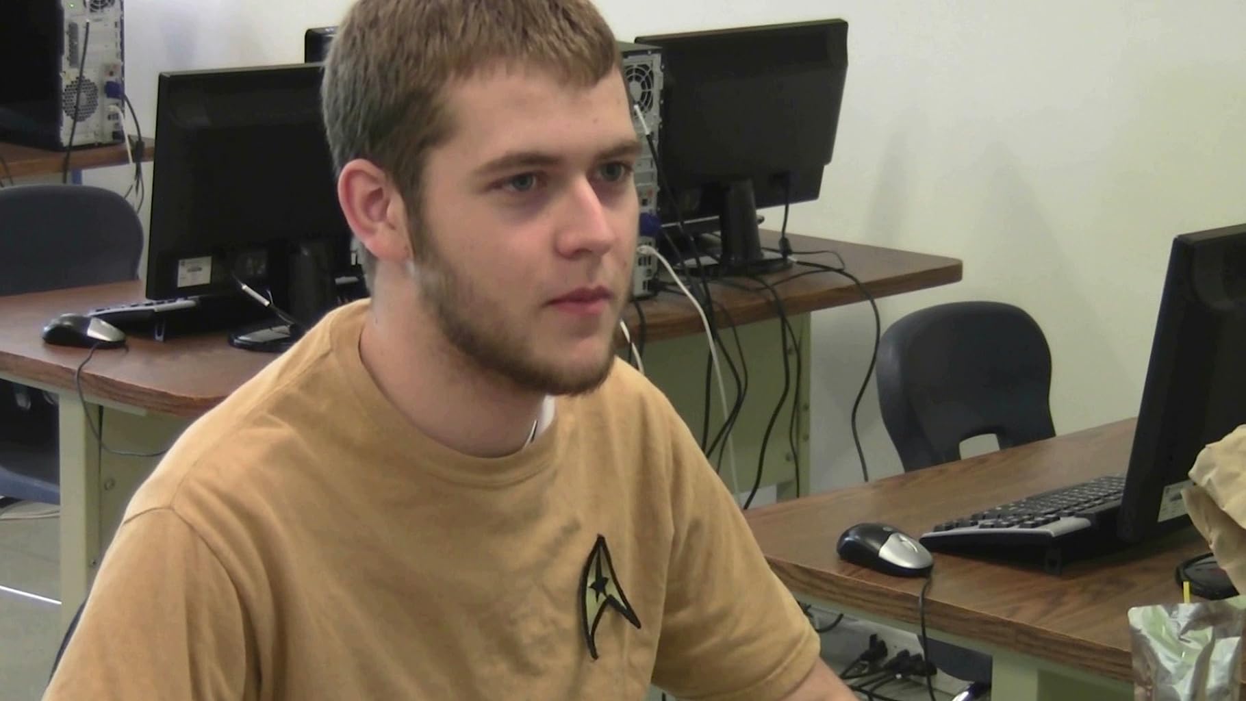 Фото - : 1820x1024 / 106 Кб